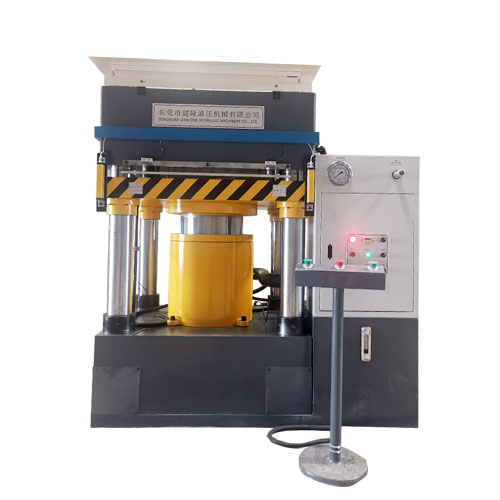 Jigsaw four-column hydraulic press