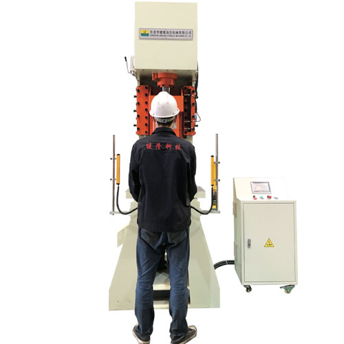 Single column bow type hydraulic press